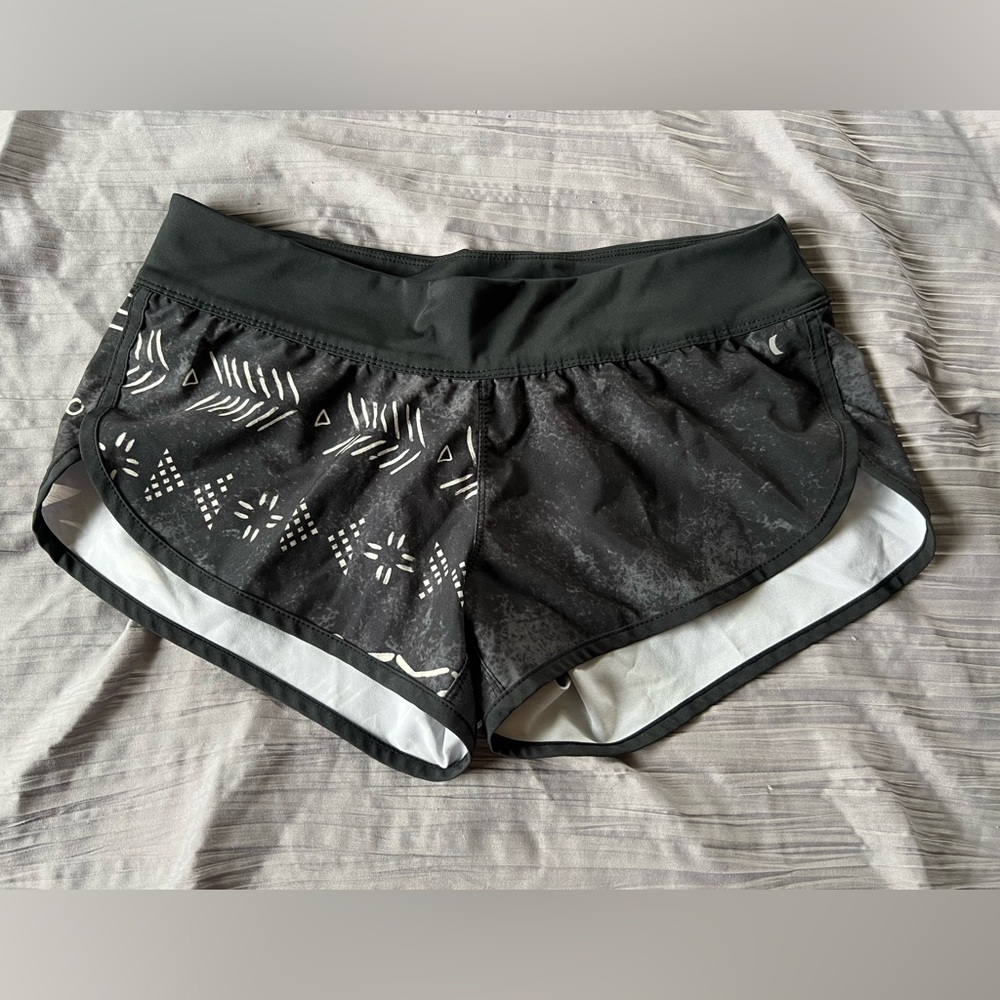 Hurley Phantom Black Patterned Women's Board Shorts size M